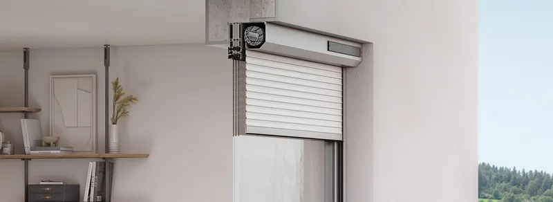 Rails latéraux solides et silencieux