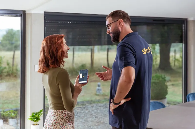 Installation professionnelle d'un moteur Somfy pour volet roulant, confort motorisé