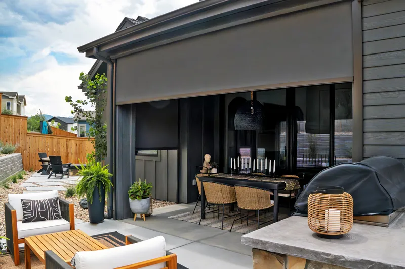 Toile solaire pour salle à manger extérieure, intimité et protection solaire